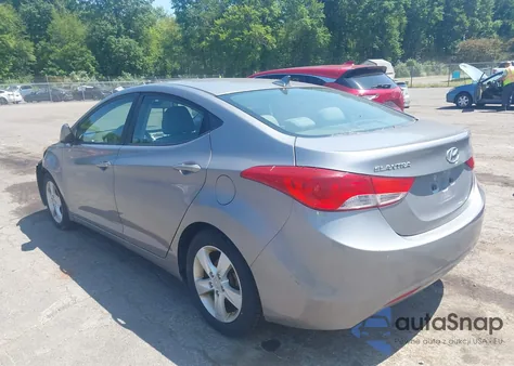 2011 Hyundai Elantra Gls (Ulsan Plant) z USA, uszkodzony, nr VIN KMHDH4AE6BU082805